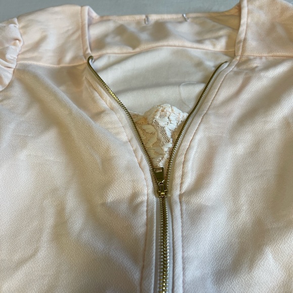 Pink short sleeve blouse - Picture 2 of 3